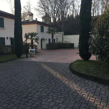 Parco Giardino Sigurta Апартаменты *